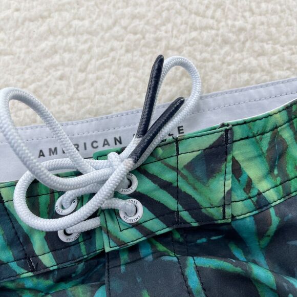 American Eagle Outfitters Board Shorts Mens Large Turquoise Green Palm Frond - Picture 2 of 11